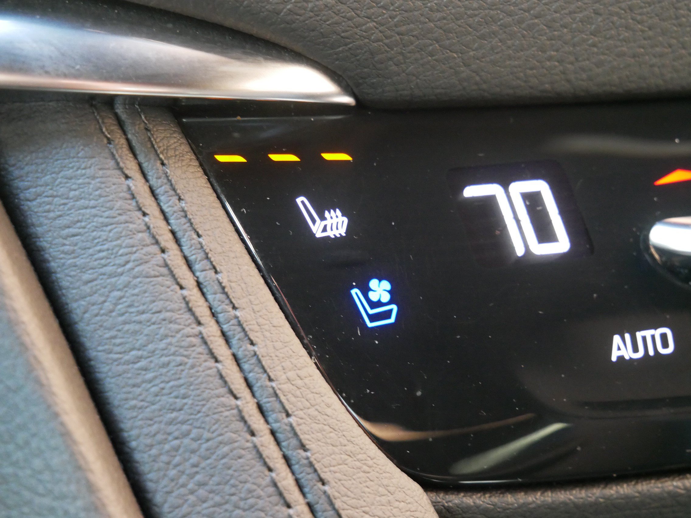 Used 2023 Cadillac XT5 Premium Luxury w/ Technology Package AWD/4WD image 20
