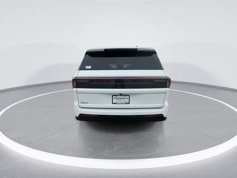 New 2025 Lincoln Navigator L Reserve AWD/4WD image 7