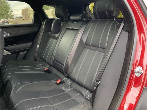 Used 2019 Land Rover Range Rover Velar R-Dynamic SE image 9