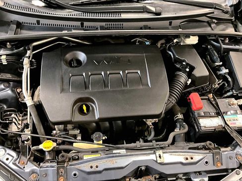 Used 2015 Toyota Corolla LE image 29