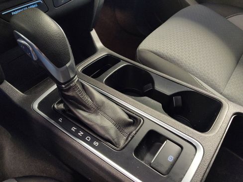 Used 2018 Ford Escape SE w/ Ford Safe & Smart Package FWD image 26