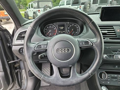 Used 2016 Audi Q3 2.0T Prestige w/ Prestige Package AWD/4WD image 18