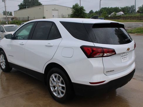 Used 2023 Chevrolet Equinox LS w/ LS Convenience Package AWD/4WD image 6