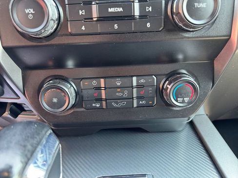 Used 2020 Ford F150 XLT w/ Equipment Group 302A Luxury AWD/4WD image 17