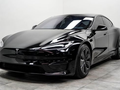 Used 2021 Tesla Model S Plaid image 6