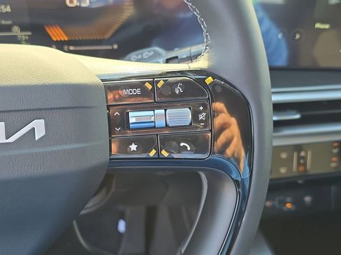 New 2026 Kia Sorento LX FWD image 30