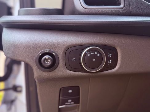 Used 2024 Ford Transit 350 XLT image 18