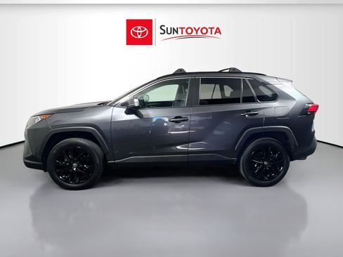 Used 2021 Toyota RAV4 XLE Premium image 7
