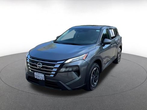 Used 2025 Nissan Rogue SV AWD/4WD image 7