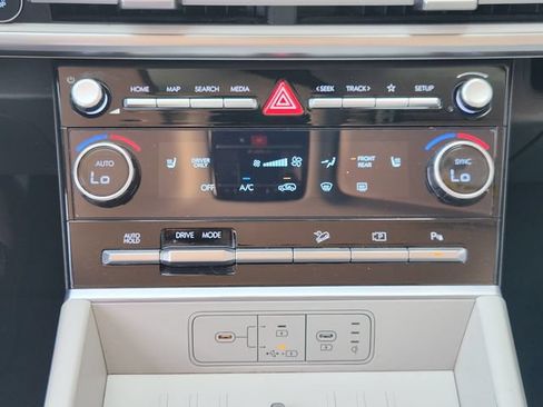 Used 2024 Hyundai Santa Fe SEL FWD image 14