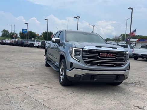Used 2025 GMC Sierra 1500 SLT w/ SLT Premium Plus Package AWD/4WD image 3
