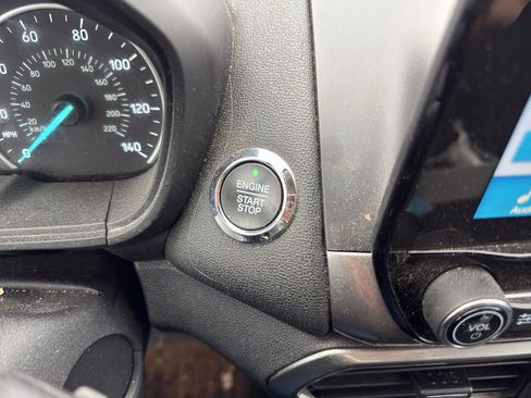 Used 2018 Ford EcoSport SE w/ SE Convenience Package image 16