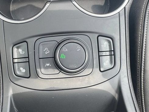 Used 2024 GMC Terrain SLT AWD/4WD image 24