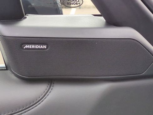 New 2025 Land Rover Range Rover Long Wheelbase SE image 31