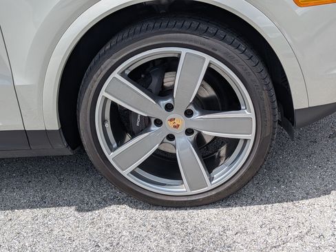 Used 2020 Porsche Cayenne AWD/4WD image 11