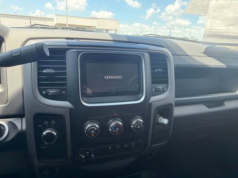 Used 2018 RAM 2500 Tradesman w/ Chrome Appearance Group AWD/4WD image 13