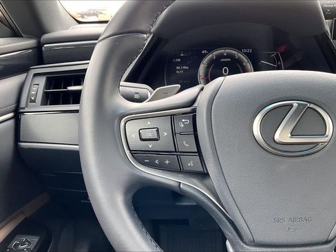 Certified 2025 Lexus ES 350 image 22
