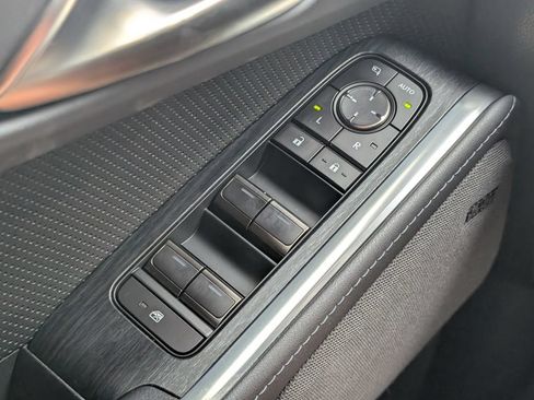 Used 2024 Lexus GX 550 AWD/4WD image 16