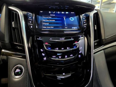 Used 2019 Cadillac Escalade Platinum AWD/4WD image 50