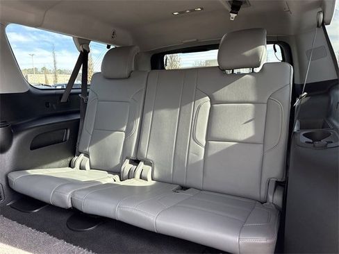 Used 2020 Chevrolet Suburban LT image 15