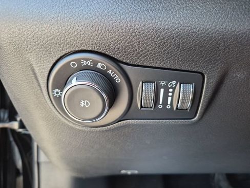 Used 2023 Jeep Compass Limited AWD/4WD image 16