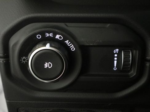 New 2026 Jeep Wrangler Sahara AWD/4WD image 33
