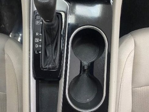 Used 2024 Nissan Altima 2.5 SV image 23