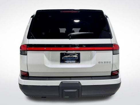 Used 2025 Lexus GX 550 image 9