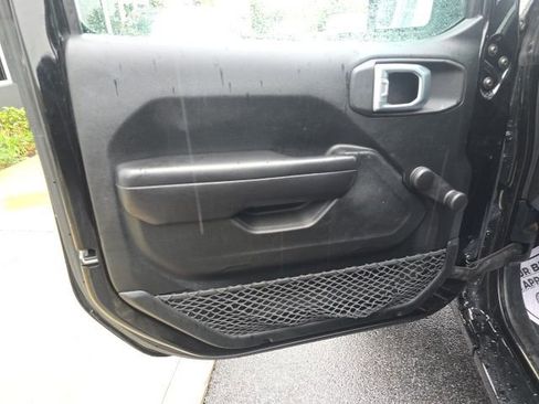 Certified 2020 Jeep Gladiator Sport image 10