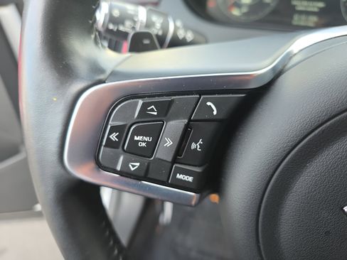 Used 2020 Jaguar E-PACE R-Dynamic HSE image 32