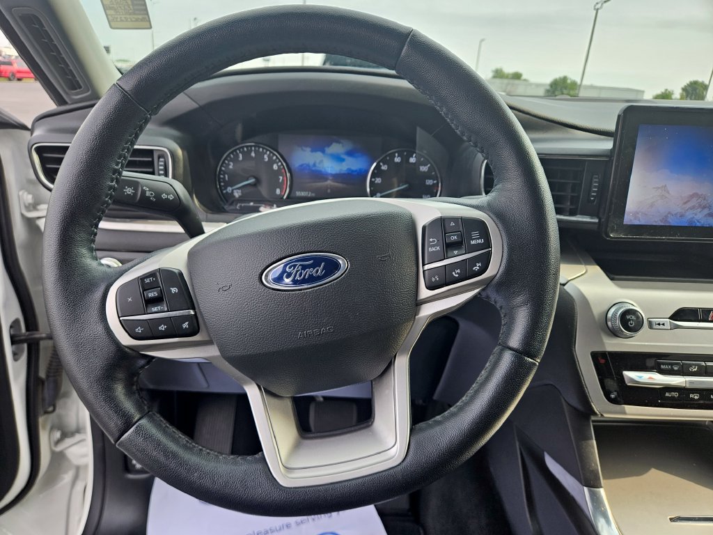 Used 2021 Ford Explorer XLT w/ Equipment Group 202A RWD image 17