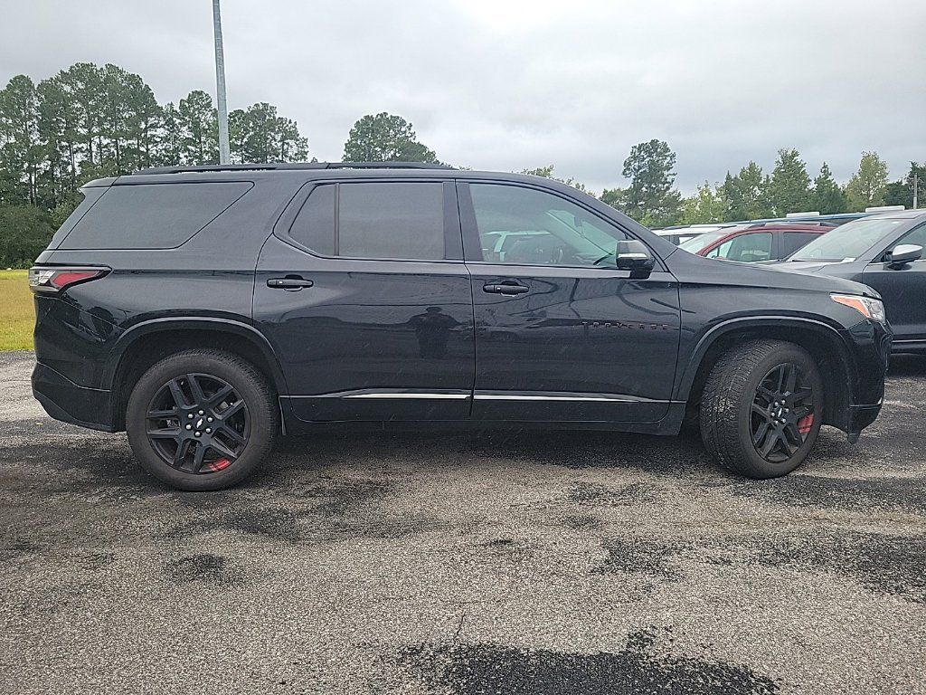 Used 2020 Chevrolet Traverse Premier w/ Redline Edition FWD image 7