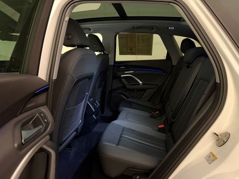 Certified 2025 Audi Q5 Premium w/ Premium Plus AWD/4WD image 23