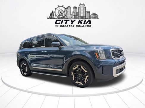 Certified 2024 Kia Telluride S w/ S Sunroof Package FWD image 7
