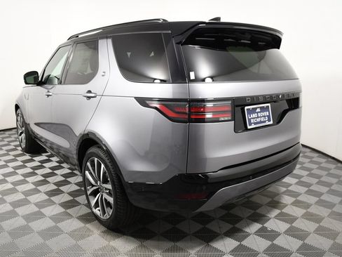 Used 2026 Land Rover Discovery Dynamic SE AWD/4WD image 4