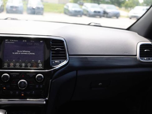 Used 2021 Jeep Grand Cherokee Laredo X AWD/4WD image 24