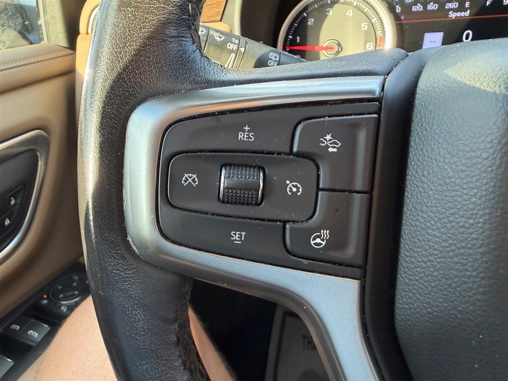 Used 2021 Chevrolet Tahoe Premier AWD/4WD image 32
