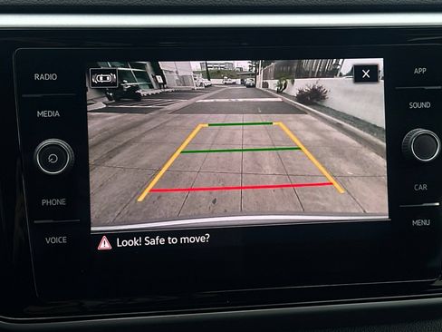 Certified 2023 Volkswagen Atlas Cross Sport SE FWD image 18