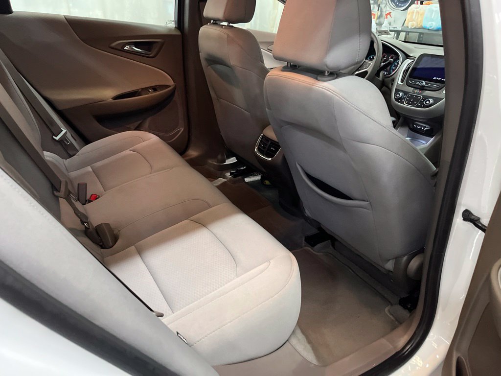 Used 2025 Chevrolet Malibu LT FWD image 28