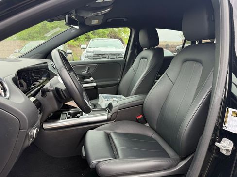 Used 2025 Mercedes-Benz GLA 250 4MATIC image 11