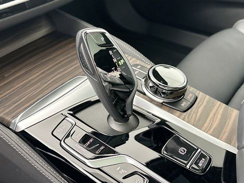 Certified 2023 BMW M550i xDrive w/ Dynamic Handling Package image 17