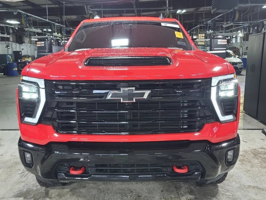 Used 2025 Chevrolet Silverado 3500 LT w/ Trail Boss Package AWD/4WD image 8