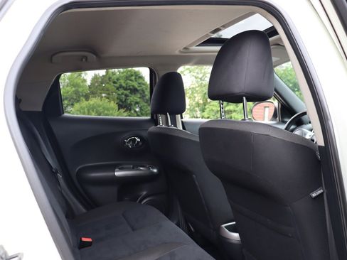 Used 2011 Nissan Juke SV AWD/4WD image 17