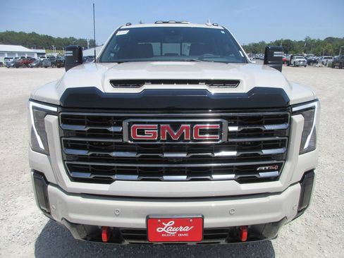 New 2026 GMC Sierra 2500 AT4 w/ AT4 Premium Plus Package AWD/4WD image 12