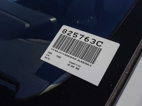 Certified 2025 Ford Expedition Platinum AWD/4WD image 29