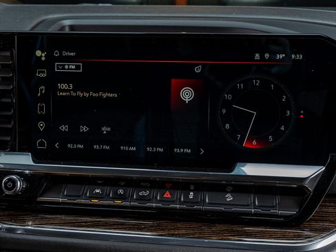 Used 2024 GMC Sierra 1500 Elevation image 24