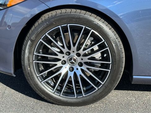 Used 2025 Mercedes-Benz C 300 4MATIC Sedan image 9
