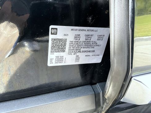 Used 2025 GMC Yukon XL Denali AWD/4WD image 27