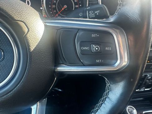 Used 2021 Jeep Gladiator Overland w/ Popular Equipment Package image 5