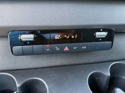 Used 2021 Mercedes-Benz Sprinter 2500 image 26